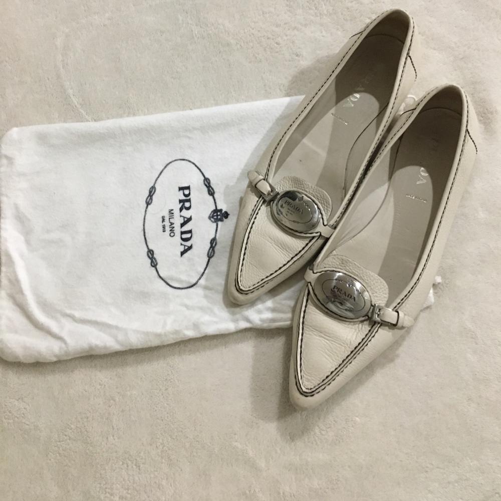 🍃🌹Authentic PRADA Flats 🌹🍃